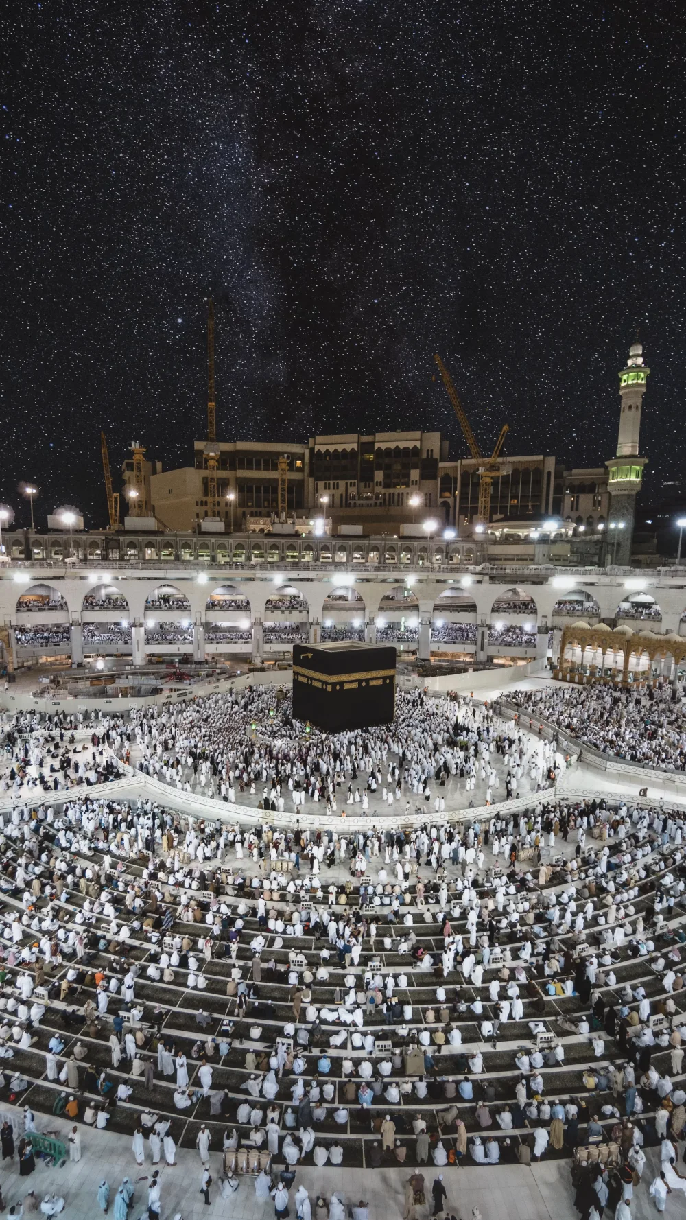 Ka'bah di Masjidil Haram, Tanah Suci — hadiah undian umrah 10K Run'nShine 2026